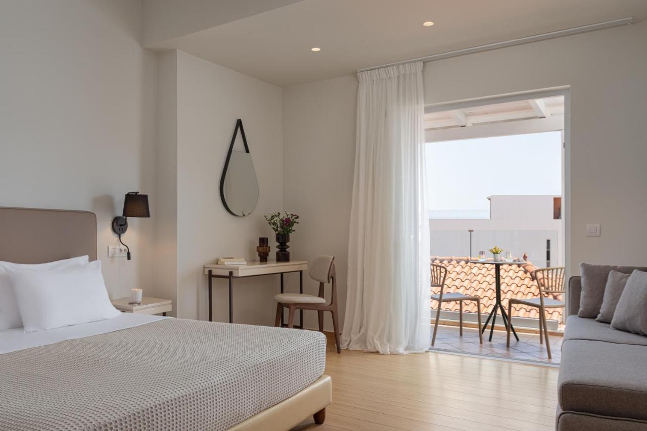 Preveza City Comfort Hotel ภายนอก รูปภาพ