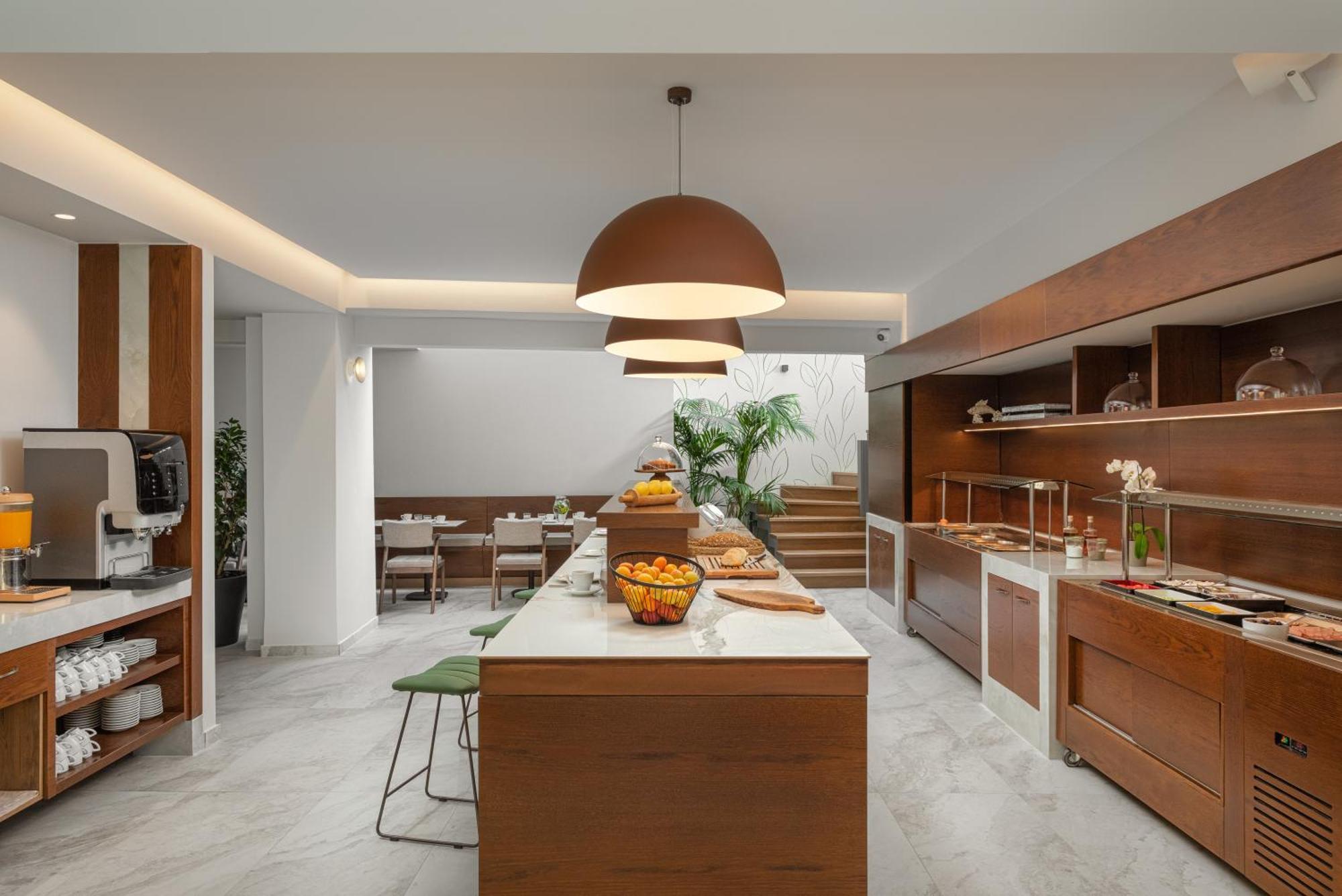 Preveza City Comfort Hotel ภายนอก รูปภาพ