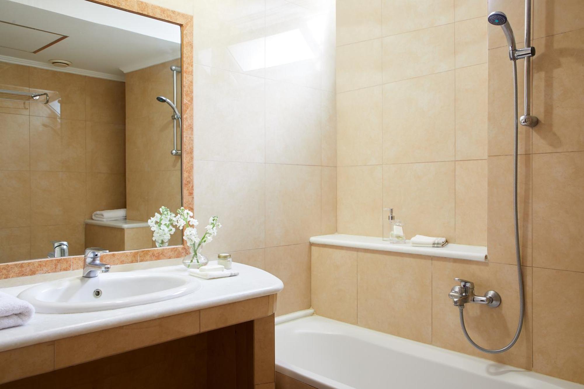 Preveza City Comfort Hotel ภายนอก รูปภาพ