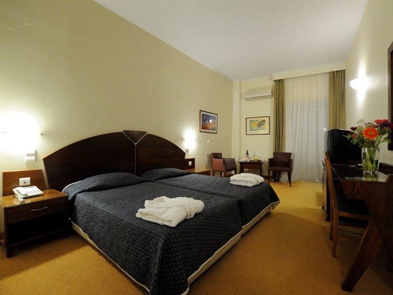 Preveza City Comfort Hotel ภายนอก รูปภาพ