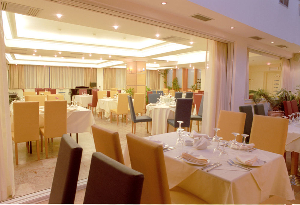 Preveza City Comfort Hotel ภายนอก รูปภาพ